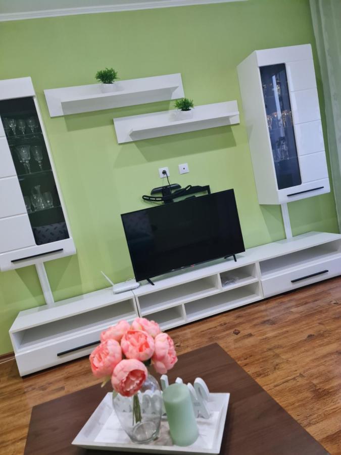 Apartament Modern Cristina&Jessica Mediaş Extérieur photo
